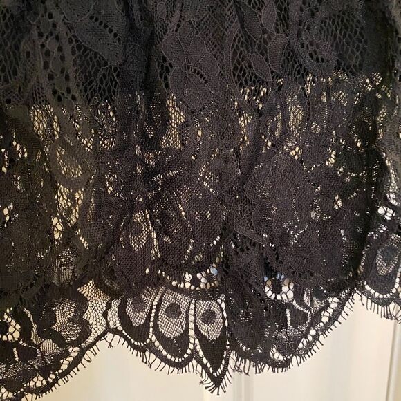 Adriana Papell L Black Velvet/Lace Top - Picture 4 of 10